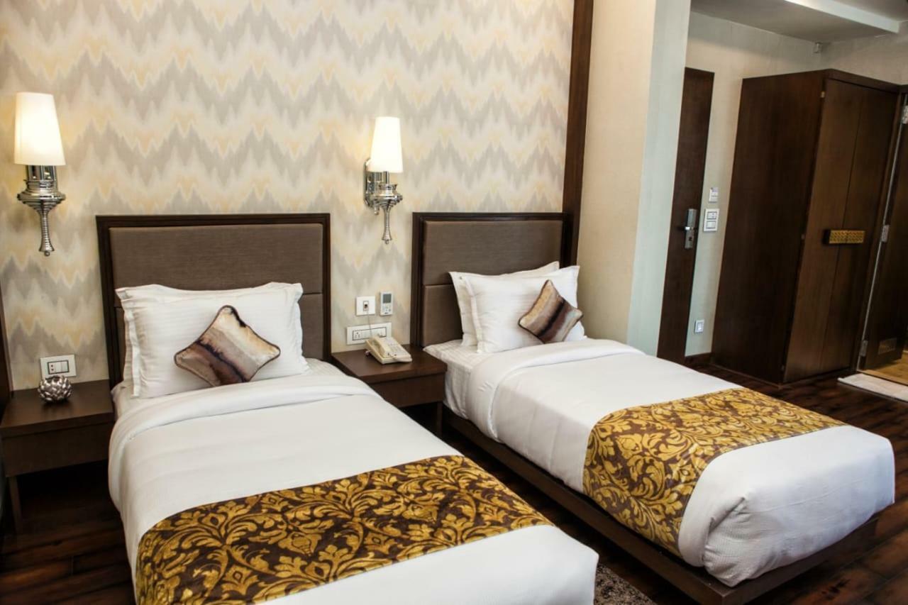 Hotel Seventh Sense Nagpur Exterior photo